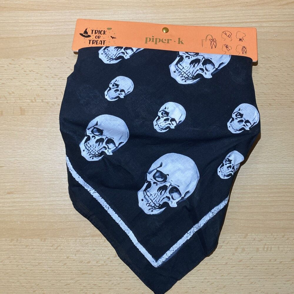 Piper K HALLOWEEN Hair Band White & Black Skull New